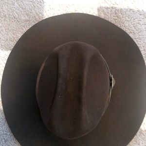 Cowboy Hat. Resistol . Size 7 1/2. 100% pure fur felt. Snakeskin band. 6X Beaver